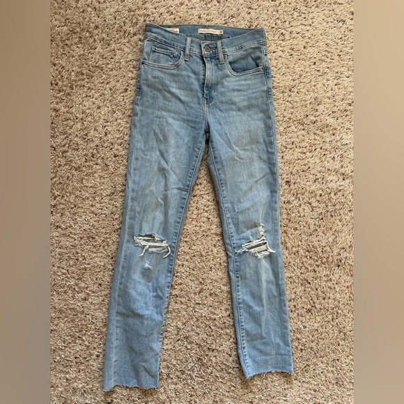 Levi's Women's 724 High Rise Straight Leg Blue Cotton Jeans Size 24 Distressed - Picture 1 of 6